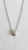 Collana minimal in acciaio